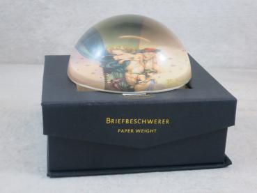 Drei Grazien, Michael Parkes, Briefbeschwerer / Paper Weights, Kristallglas ∅ 10 cm, mit Echtgoldauflage in Geschenkbox, Goebel Porzellan