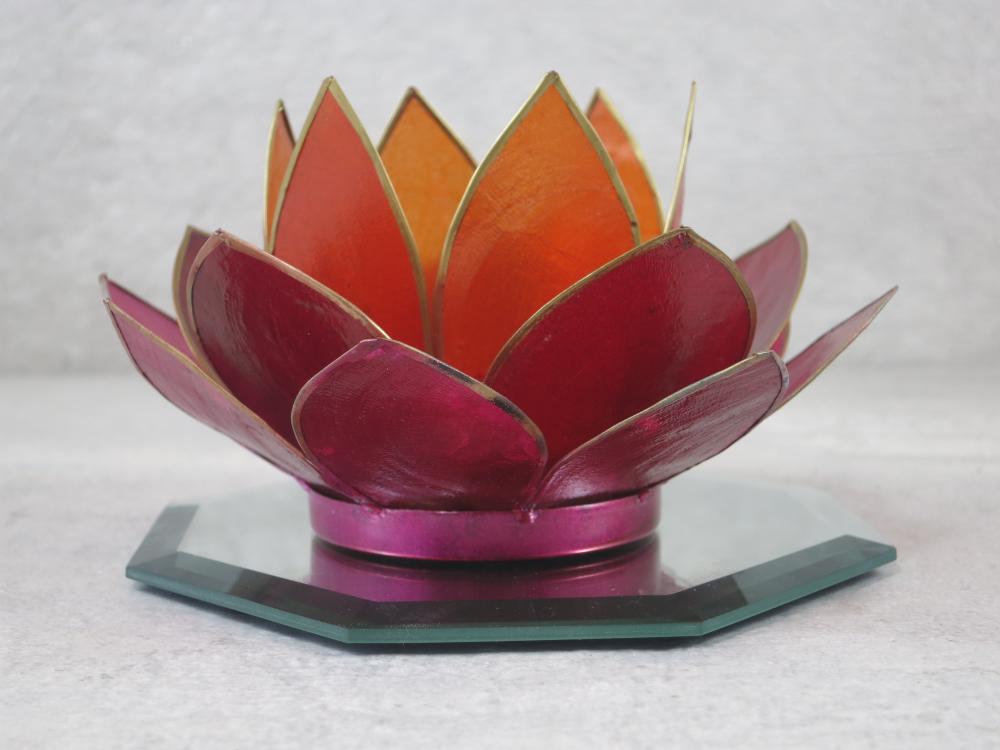 Lotuslicht, Lotusblüte als Teelichthalter, Farbe pink-rot-orange, Windlicht
